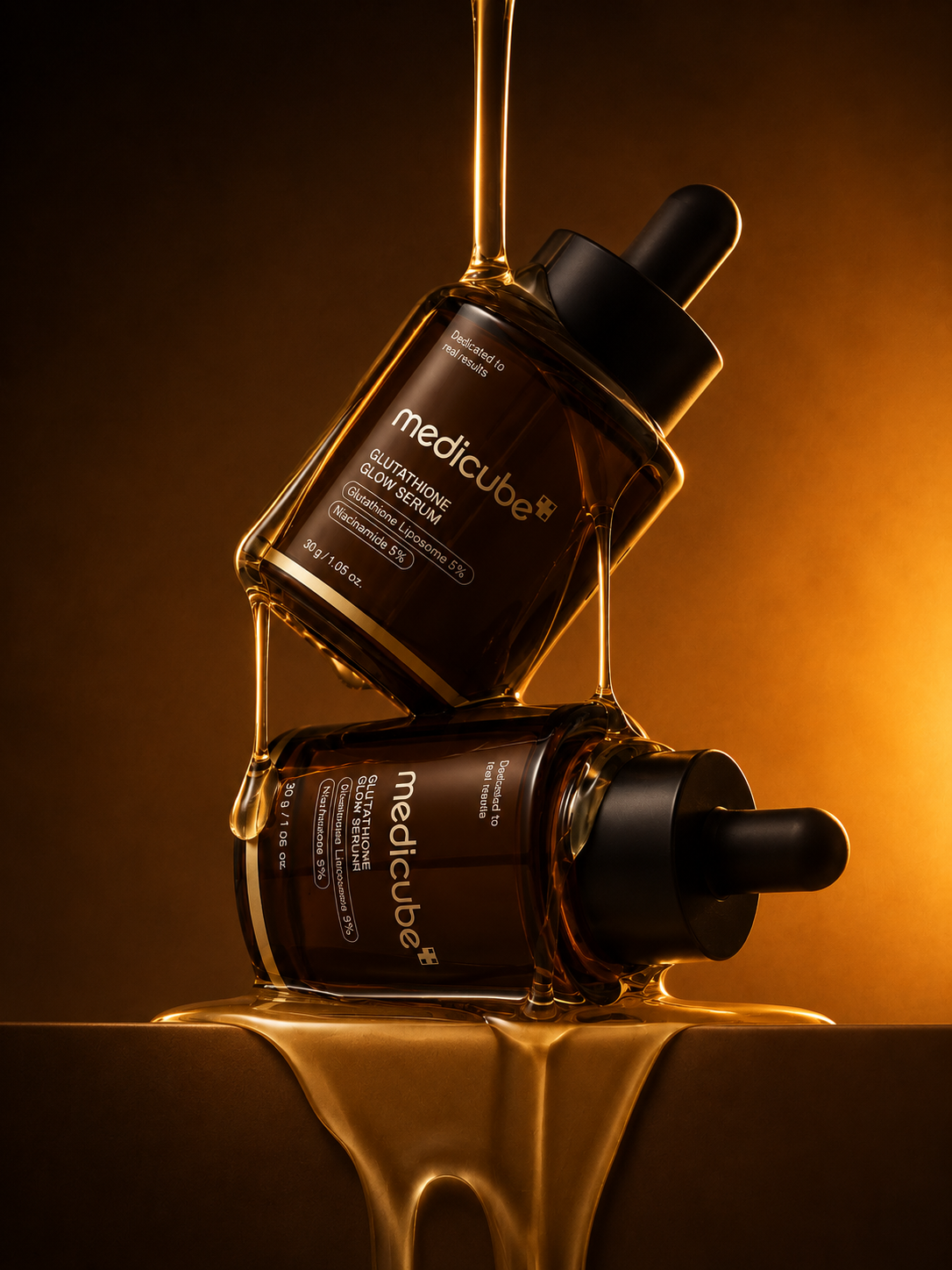 Medicube golden serum still life